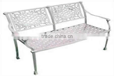 outdoor/indoor white love seat 18339