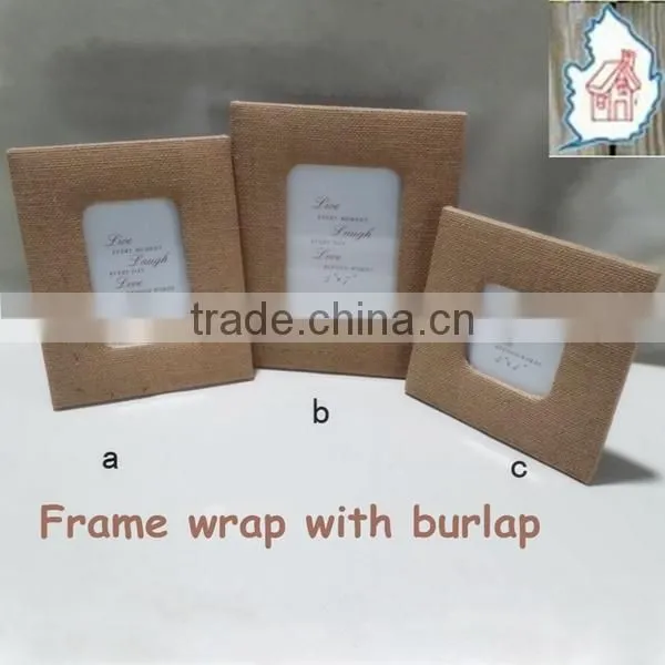 Cloth and paper photo frame design