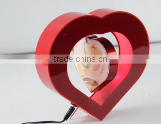 Maglev Rahmen With Heart Shape, Cool Magnetic Suspension Photo Frame with Heart Shape