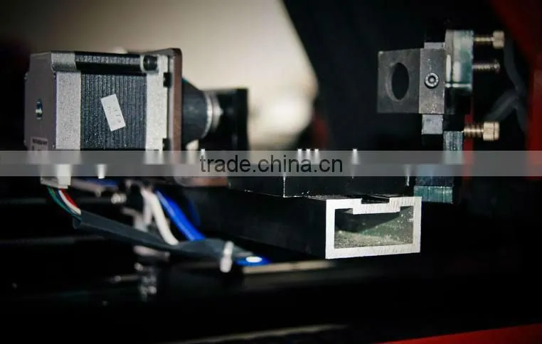 Factory direct sale high speed CO2 Laser Cutting Machine (CE)