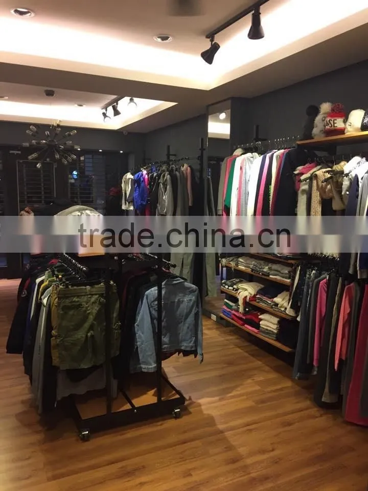 2016 TOP custom modern garment department store display
