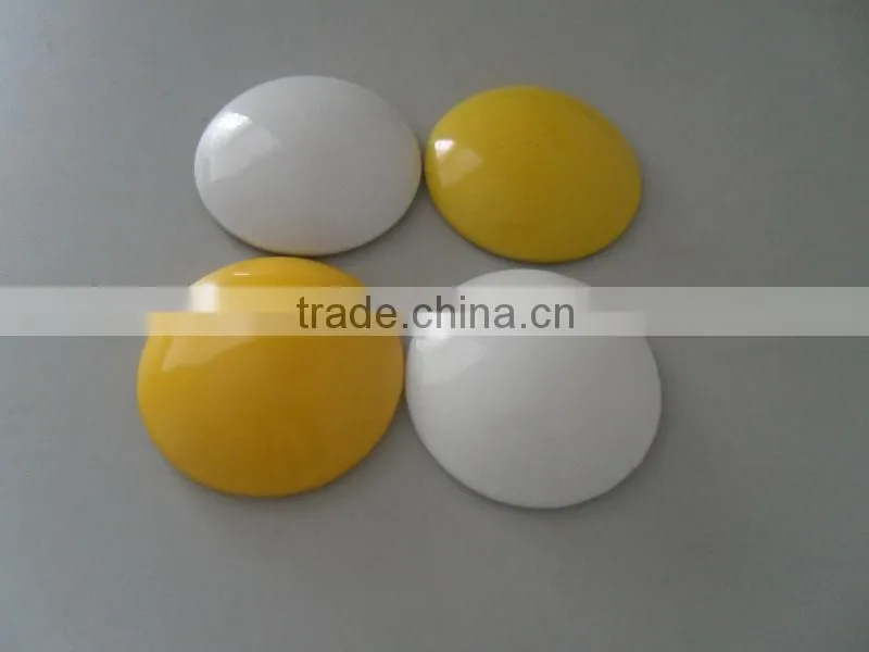 strong reflective yellow and white ceramic road stud