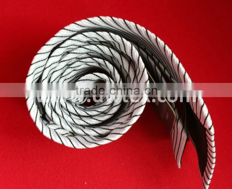 Woven silk necktie