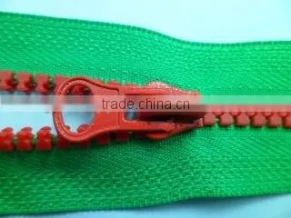 5# resin zipper different color teeth and tape zipper close end zipper with painted thumb puller auto-lock slider zipper