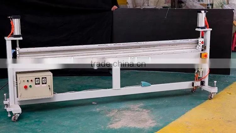 Plastic Film Mattress Packing Machine with Rotating Table