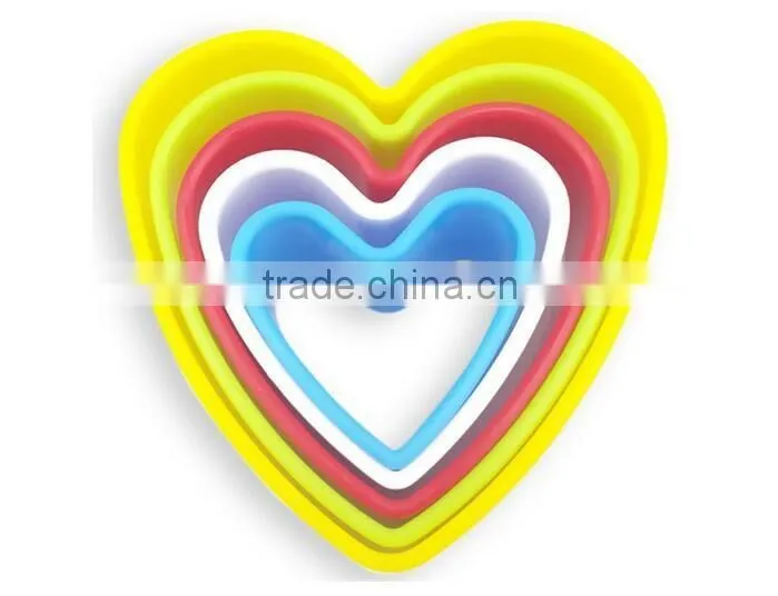 set of 5 heart shaped cookie cutter