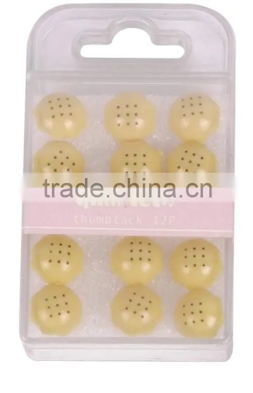 Eco-Friendly,Safe & Easy handle Feature and lovely plastic thumbtack
