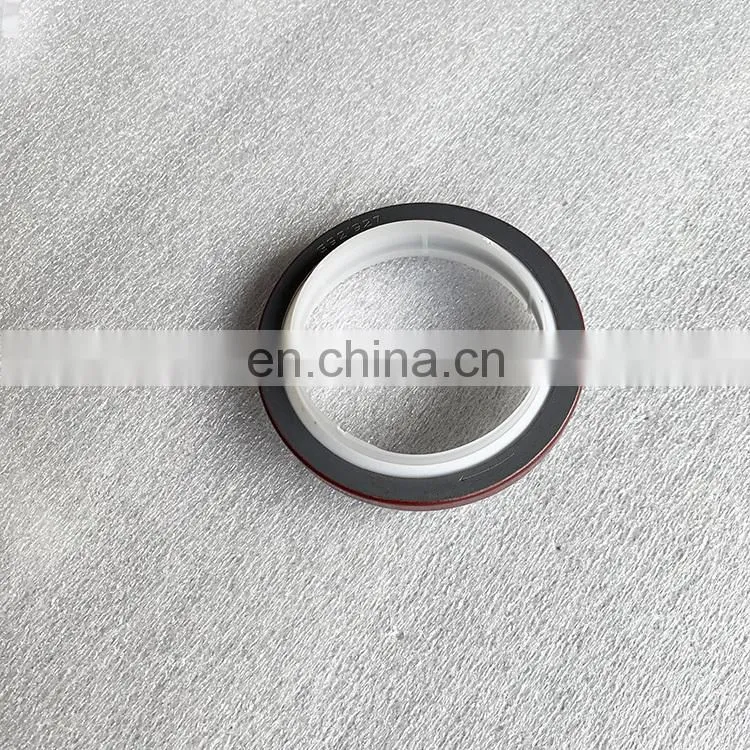 Diesel Engine Parts for Cummins 6CT Crankshaft Front Oil Seal 3942535