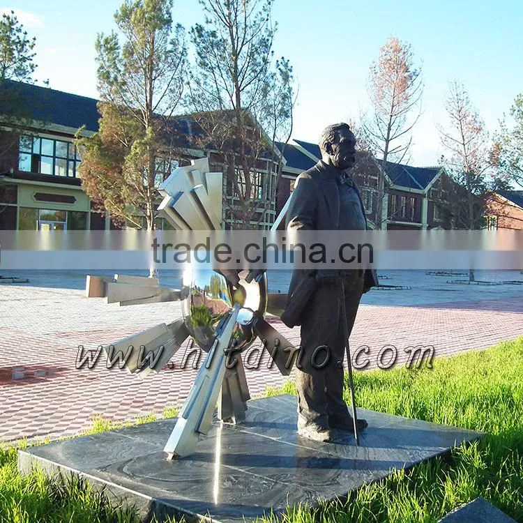 Famous person figurines by professionally manufacture