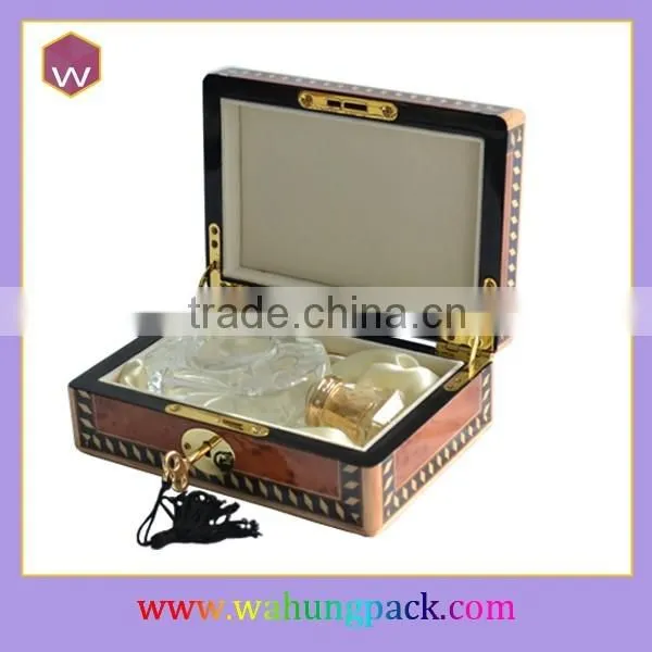 Custom Logo Large KeyLock Wood Veneer Wooden Perfume Gift Box Design