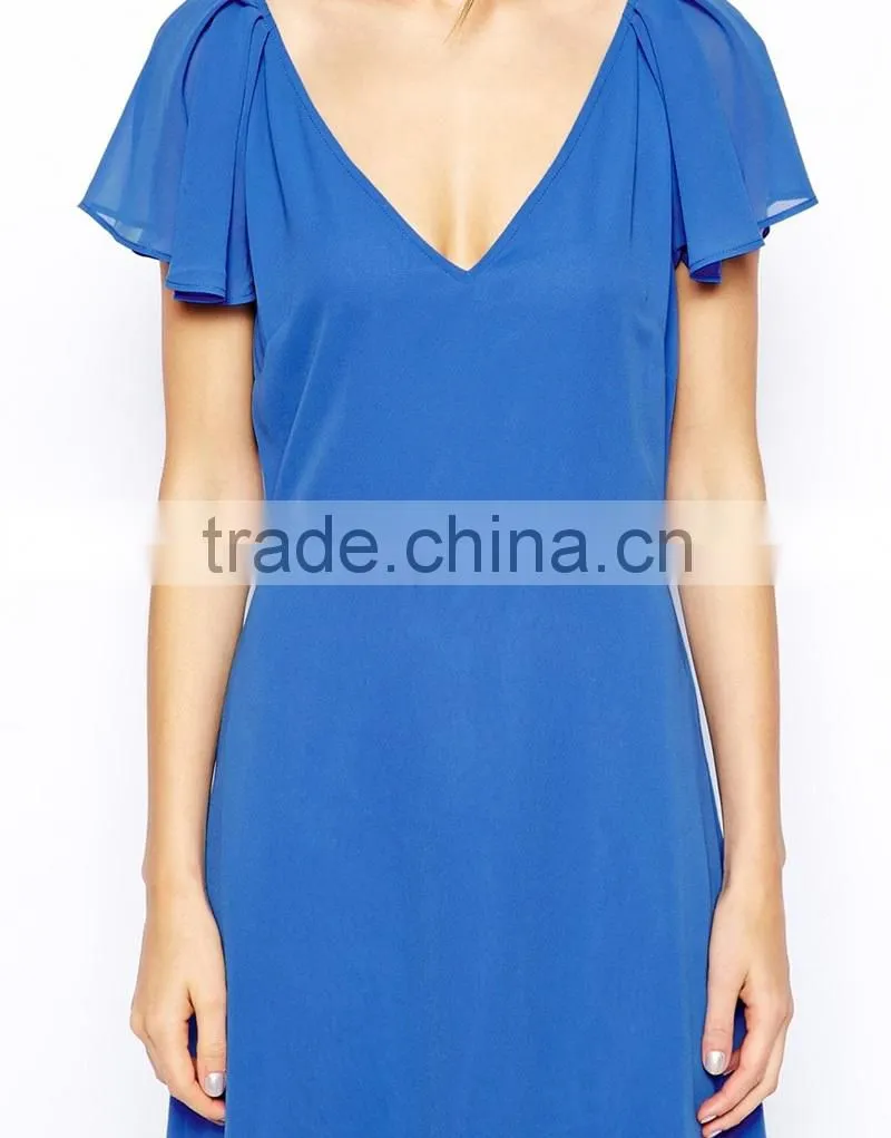 Open Back Long Tail Cocktail Dress With V-shaped Neckline