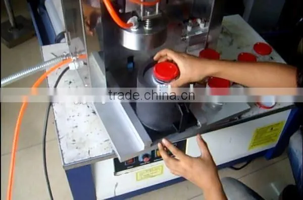 2015 best performance high speed 800-1800 bottle per minutes vacuum bouffant cap making machine