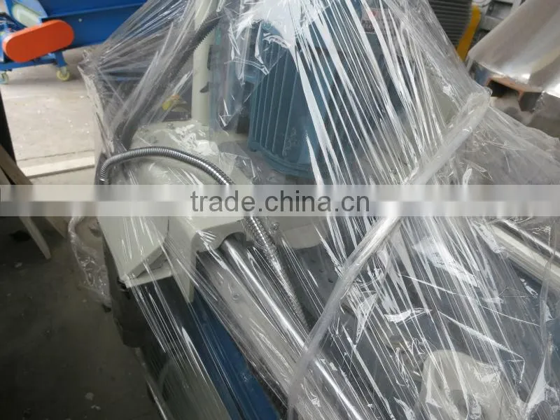 Plastic crusher straight blade sharpener