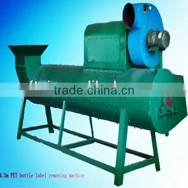 Beverage bottles label removing machine