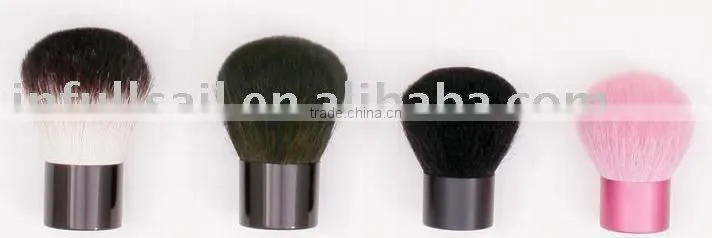 2012 HOT nylon hair kabuki brush