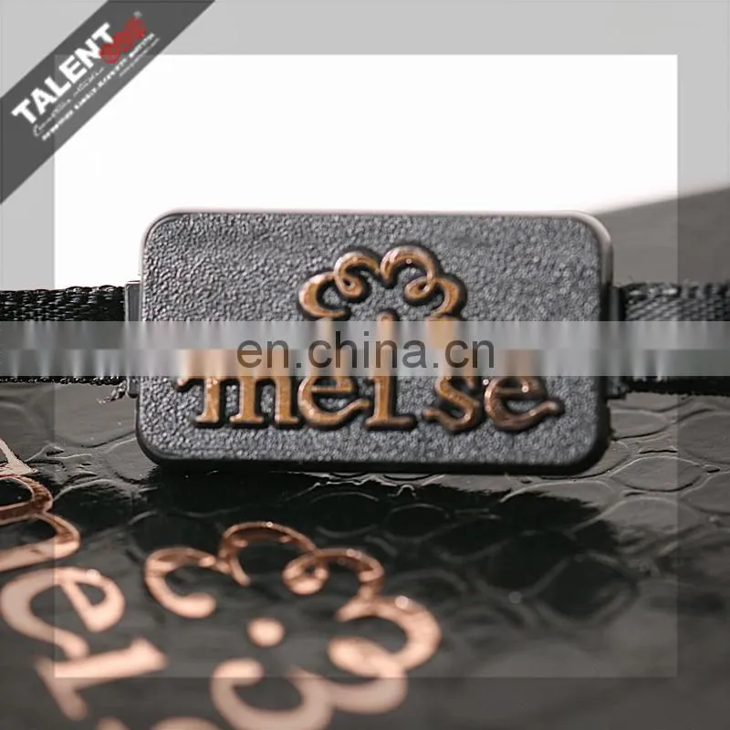 custom private design black & Withe embossing paper hot stamping gold hangtag for clothing