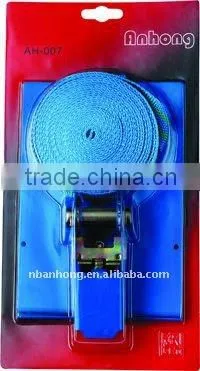 Ratchet lashing strap
