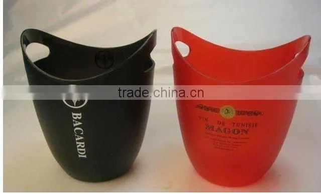 plastic ice buckets with lids