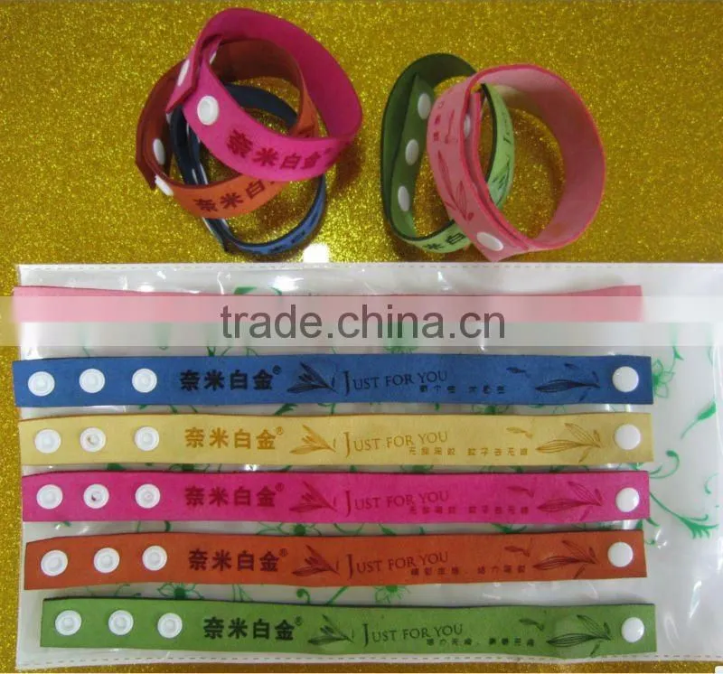 Mosquito repellent bracelet
