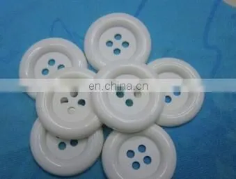 PLANT DIRECT WHOLESALES BIG HOLE BUTTON FASHION PLASTIC 4 HOLES BUTTON BIG SIZE WIND COAT BUTTON