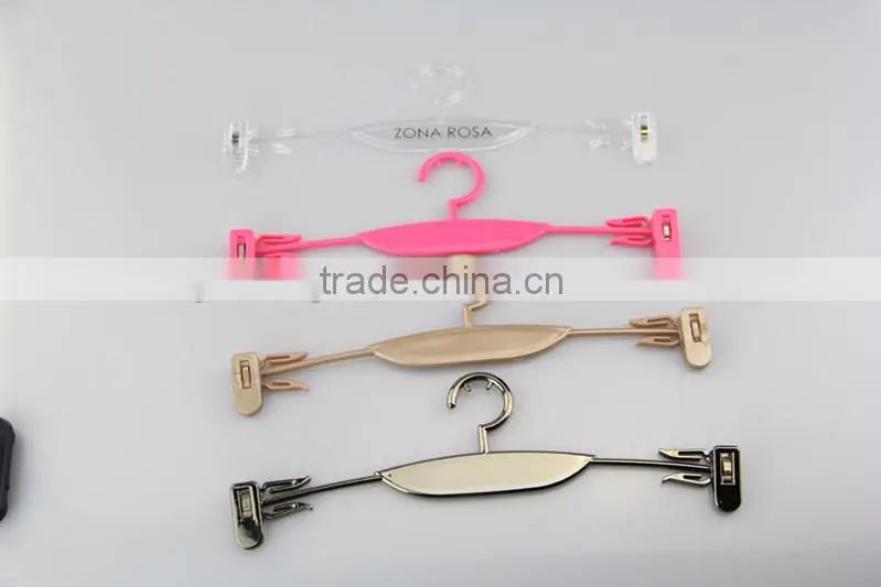LM825 plastic small underwear hangers