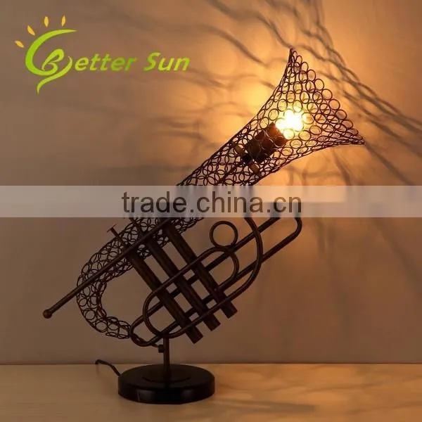 New Design Saxophone Shade Iron Fancy Wall Light for Bar/Cafe Shop