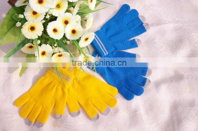 smartphone gloves/ touch screen gloves/ knitted bluetooth gloves