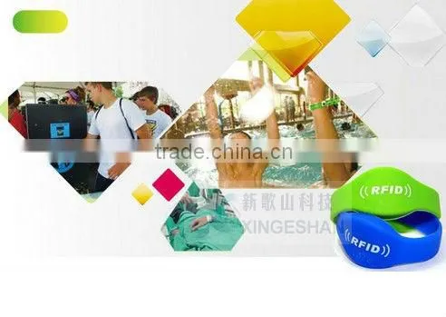 Colorful designed rfid silicon wristband tag for tracking