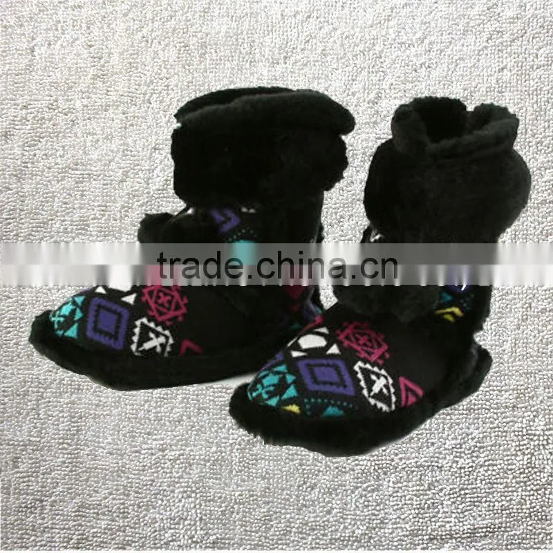 Premium quality knitted women indoor soft sole boots cable knit boots
