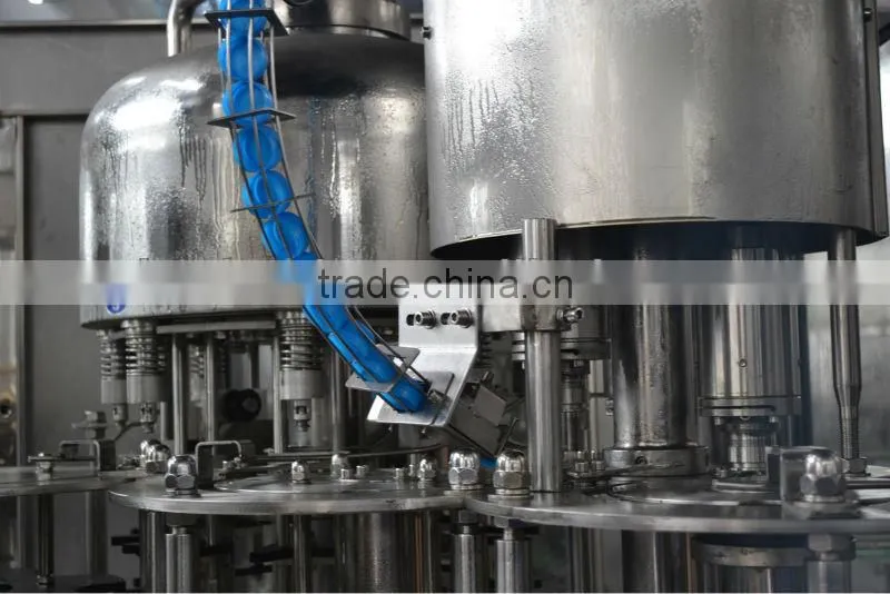 Minimum speed water bottling machine