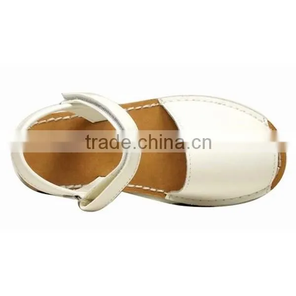 2016 Summer Peep Toe Kids White Sandals with Flat Feet