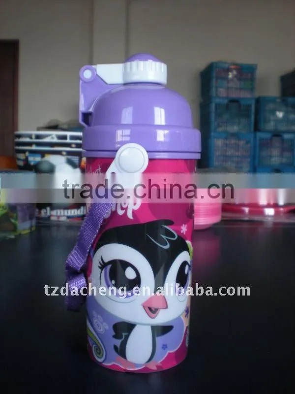 kids drinking water bottle