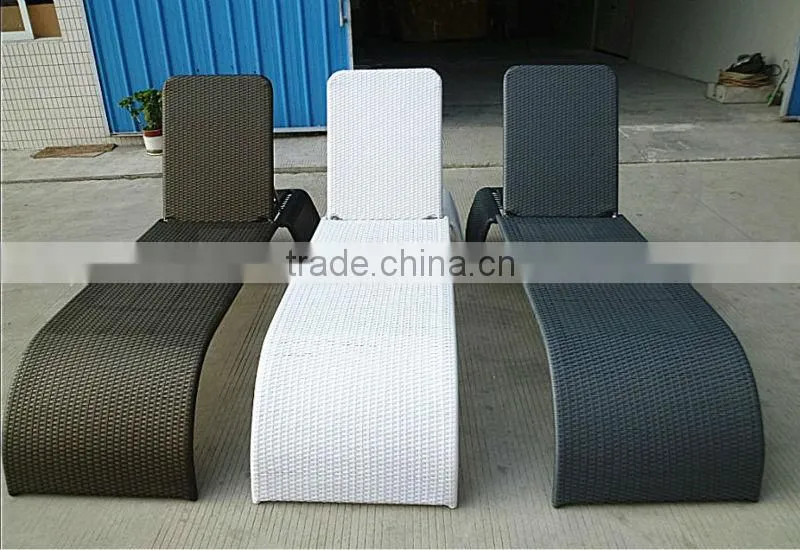 Outdoor all weather colorfast rattan wicker beach sun lounger