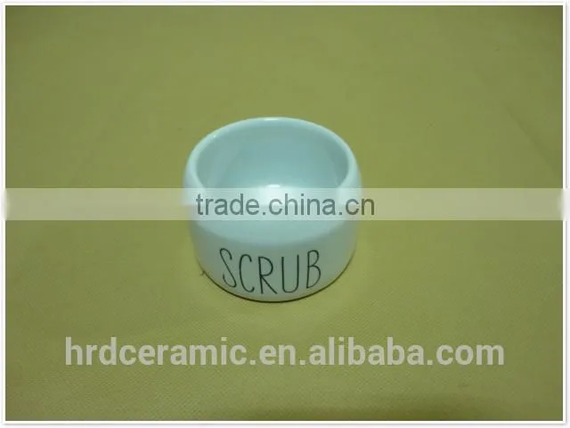 2014 Cheap Custom Exquisite White Embossed Handmade Ceramic Bowl