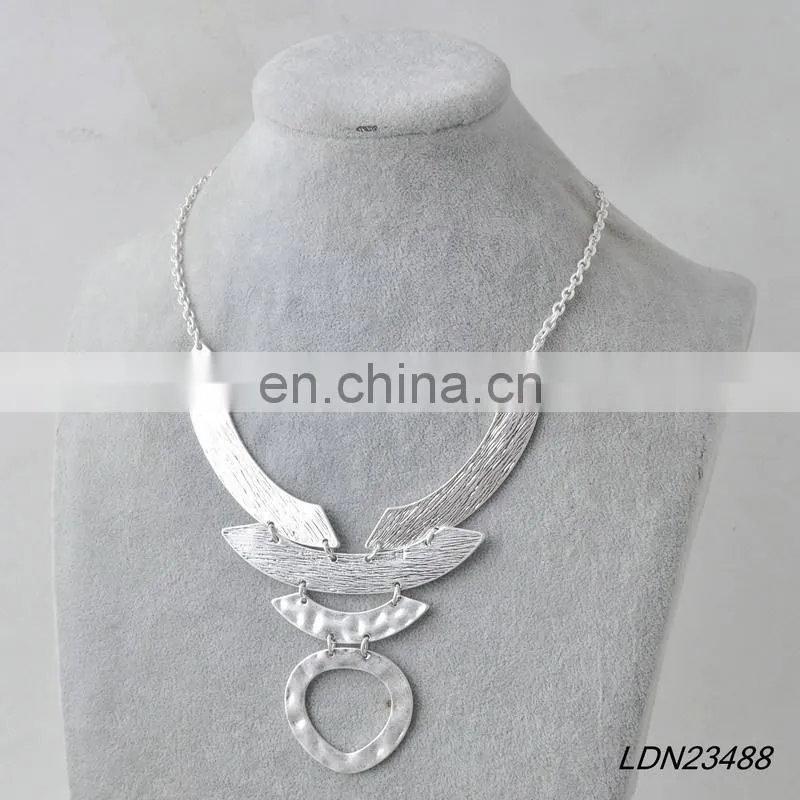 Silver Hammered Circle Necklace