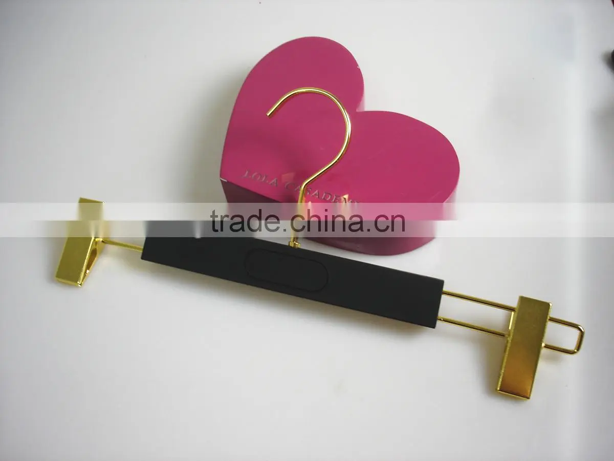 hot selling plastic rubber coated hanger with gold hook