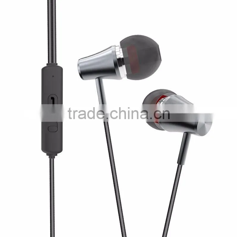 Unique New Black White hot selling good quality Audio stereo in ear earphone