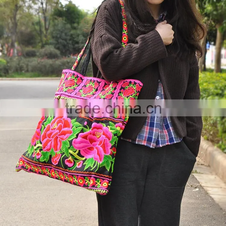 2016 new embroidery bag women shoulder bag with flower embroidery