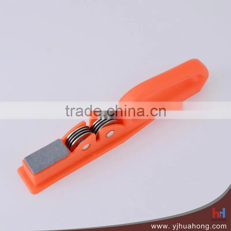 New Design Color Carrot Shape Knife Sharpener (HSN-07)