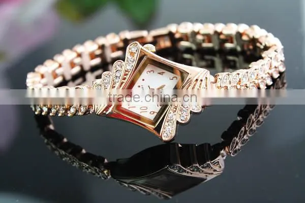 2016 Hot Sale Fashion Gold Wrist Watch Bracelet Women Watches