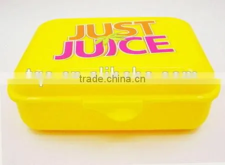 Plastic food storage container/bento box