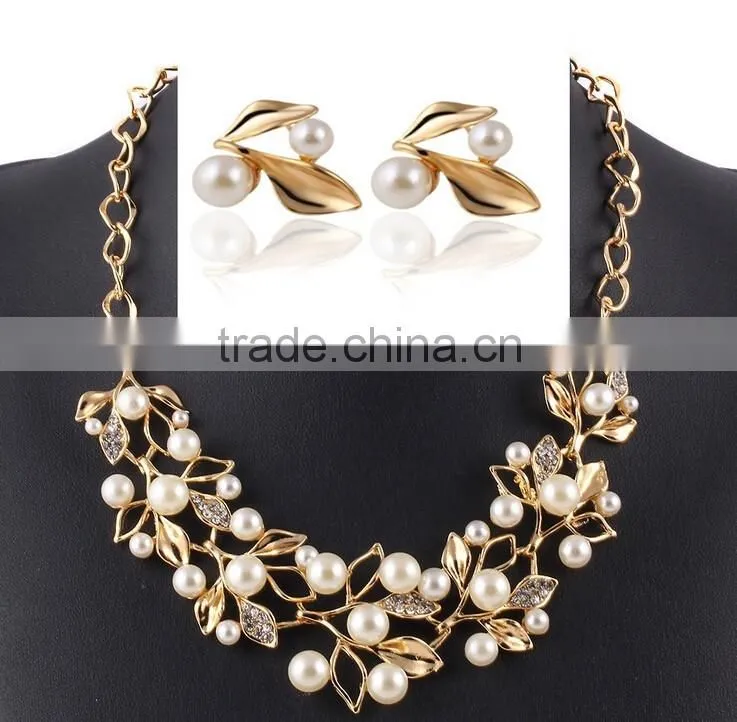 Newest women fashionable pearl wedding necklace and earrings set jewelry set