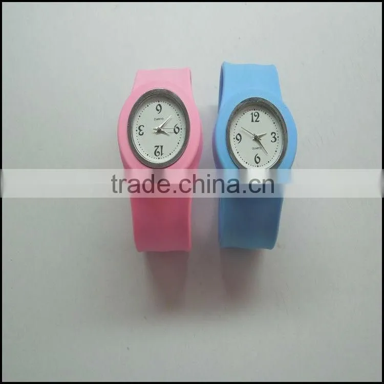 Novelty customized design silicone slap watch
