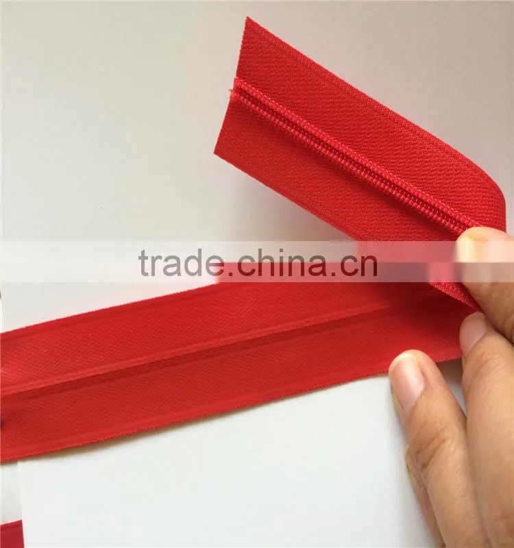 long chain Red zipper for bags passed SGS Rain Test