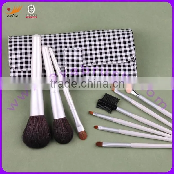 Travel Makeup Brush Set with 9-Piece, White Aluminum Ferrule and Wooden Handle