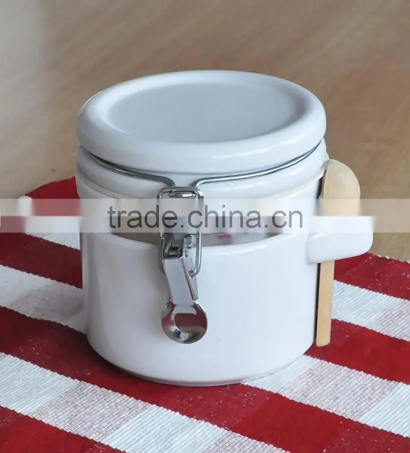 canister, ceramic canister, canister with iron seal