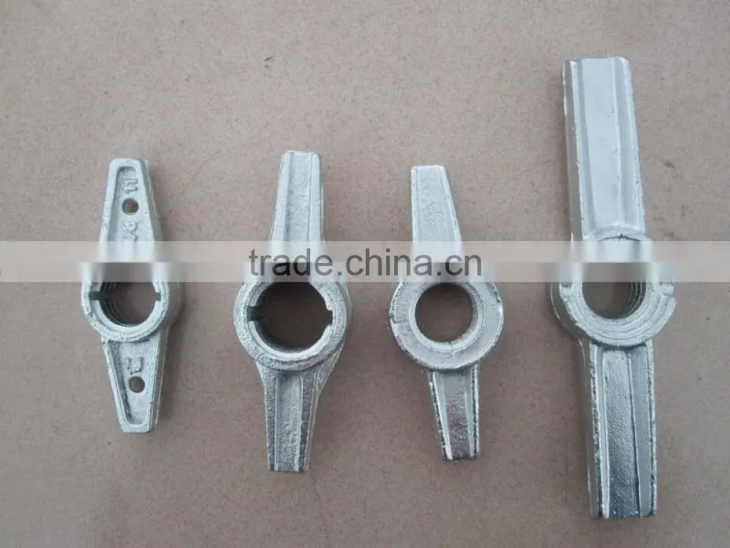 Screw base jack scaffolding legs