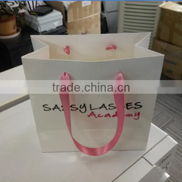 china factory cheap Christmas custom paper bags with handles