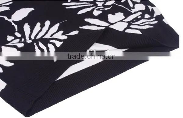 Jacquard allover flower patterns crew neck men pullover sweater