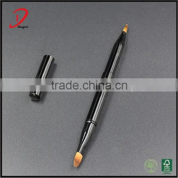 Wholesale Private Label OEM Black Metal Handle Retractable Lip Brush